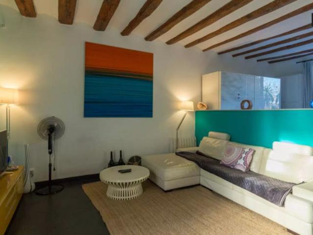 Studio apartment for rent in Barcelona