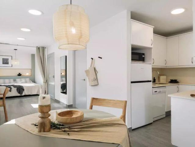 Studio apartment for rent in Gràcia