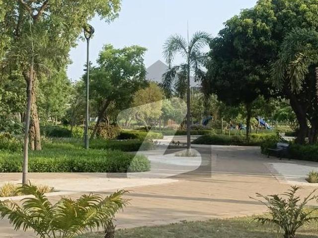 Studio Apartment For Rent Prime Location | Neat & Ready To Move In Signature Heights, Draem Gardens, Phase 2, Lahore. Dream Gardens Phase 2
