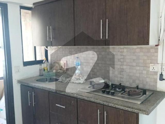 Studio Apartment For Rent 4th Floor In Big bukhari Commercial Area