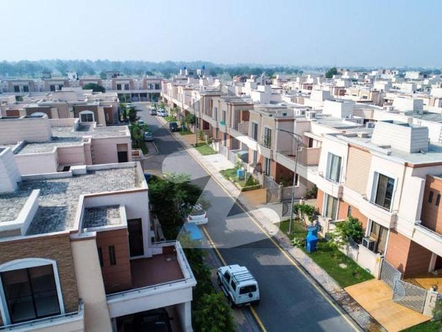 Studio Apartment For Sale On 2.5 Year Easy Installment In Dream Galleria Dream Garden