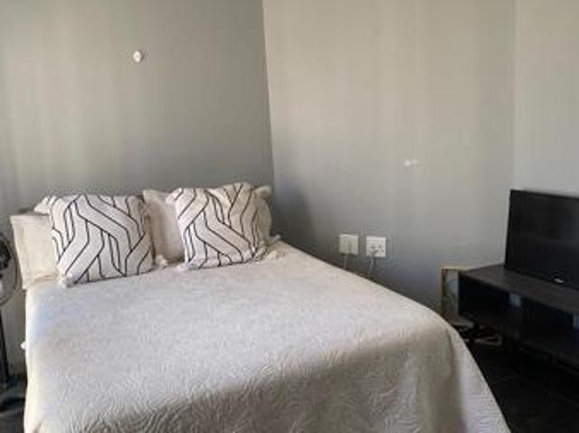 Studio Apartment in Mahube Valley