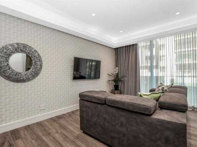 Studio apartment in Melrose Arch