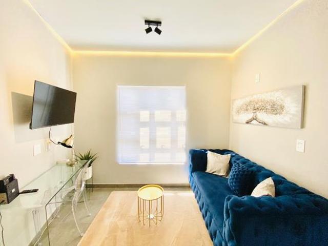 Studio apartment in Menlo Park