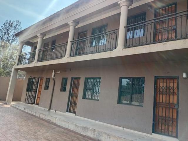 Studio Apartment in Mofolo North