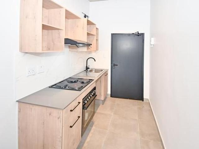 Studio Apartment in Morningside