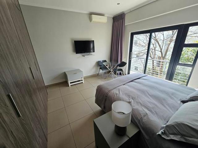 Studio Apartment in Morningside