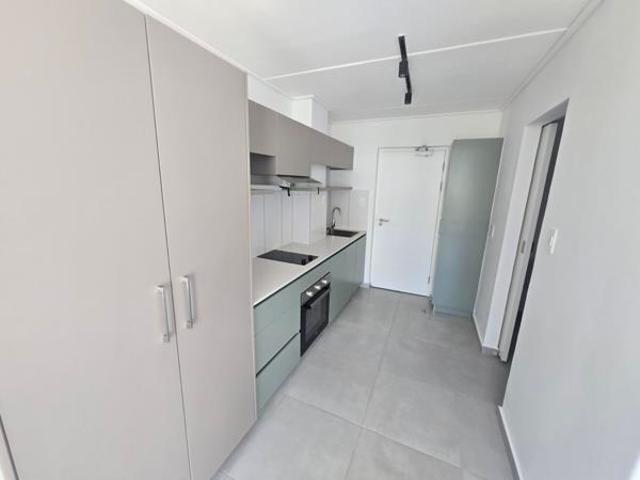 Studio Apartment in Mowbray