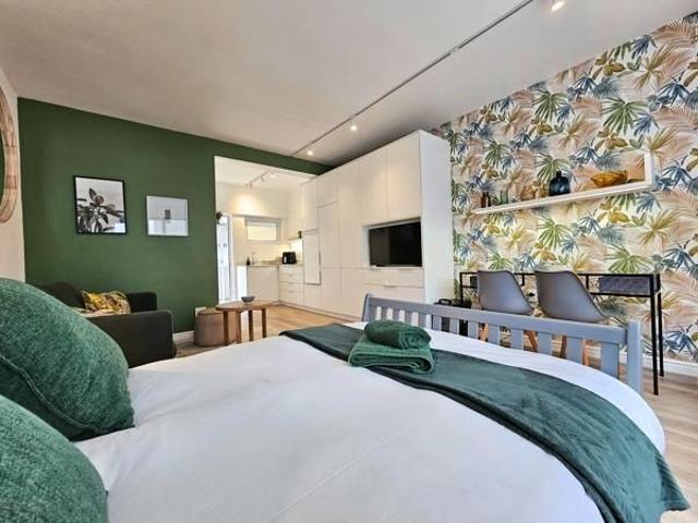 Studio Apartment in Mouille Point