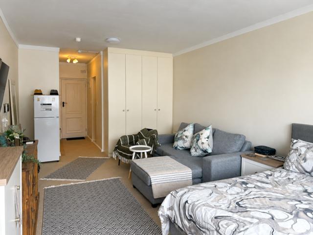Studio Apartment in Mouille Point