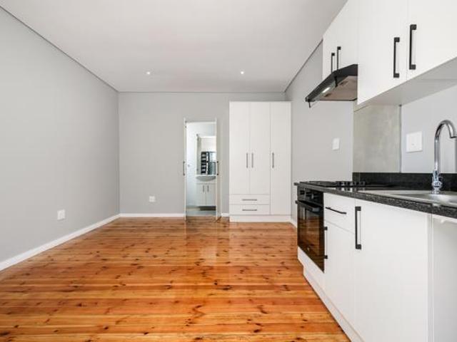 Studio Apartment in Newton Park