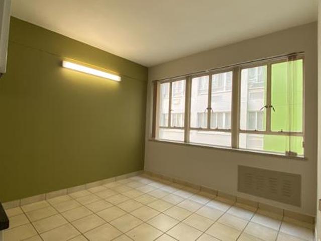 Studio Apartment in Newtown