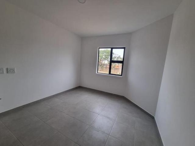 Studio Apartment in Athlone Park