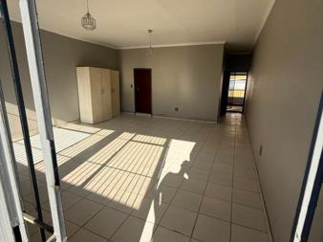 Studio apartment in Actonville