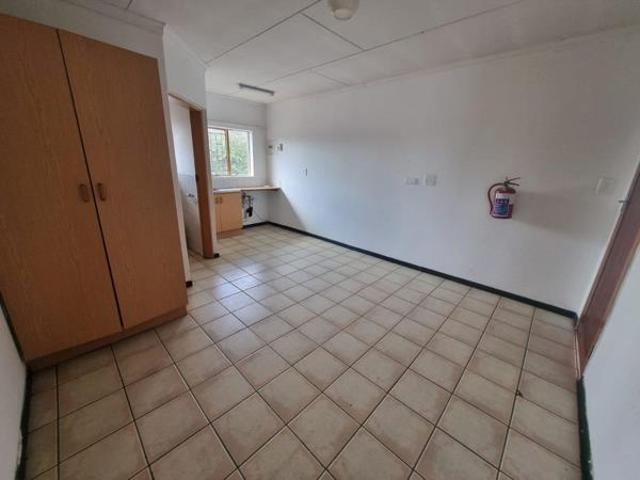 Studio apartment in Annadale