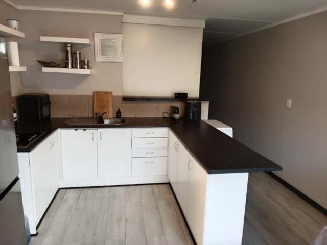 Studio apartment in Beach Estate