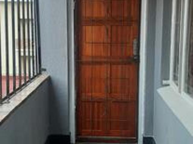 Studio apartment in Bellville Central
