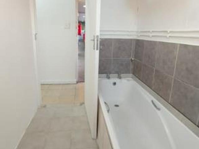 Studio apartment in Bellville Central