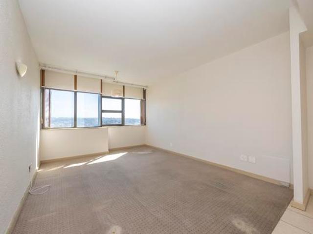 Studio Apartment in Bellville Central
