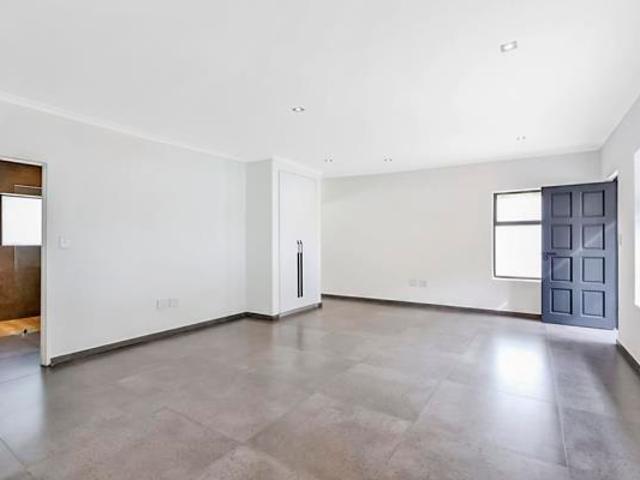Studio apartment in Blairgowrie