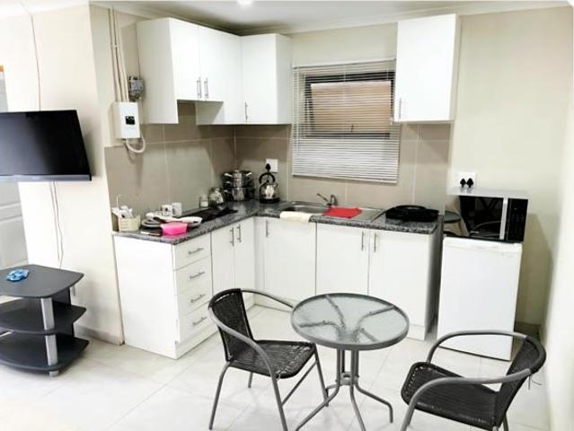 Studio Apartment in Bloubosrand