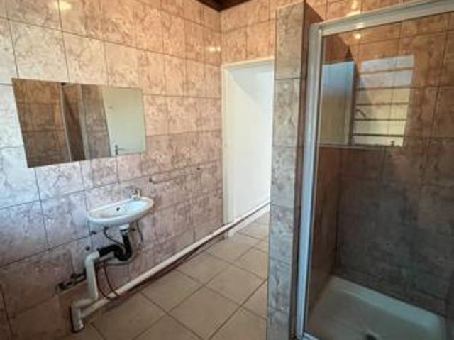 Studio Apartment in Bosmont