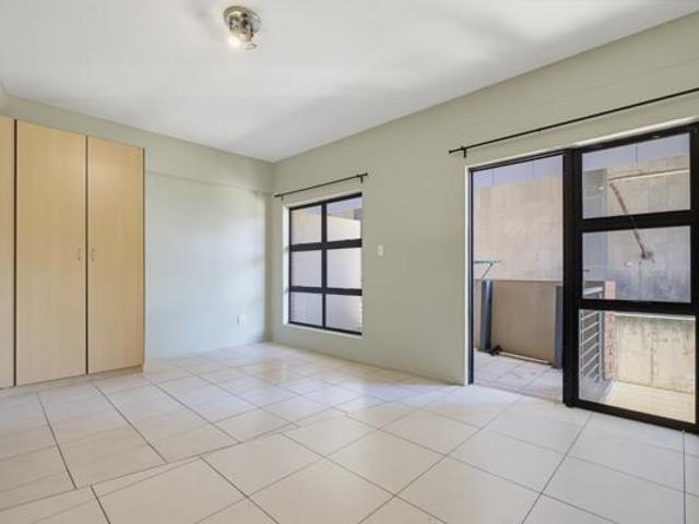 Studio Apartment in Braamfontein Werf