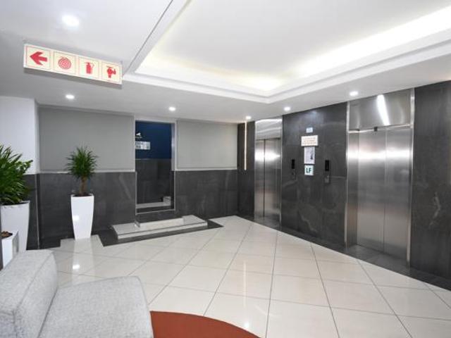 Studio Apartment in Brentwood Park