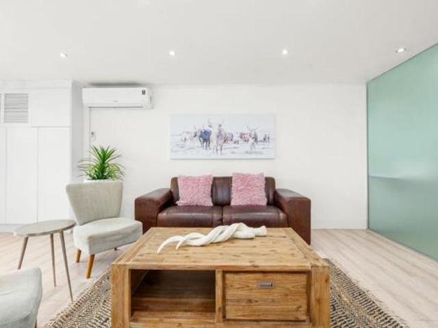 Studio Apartment in Camps Bay