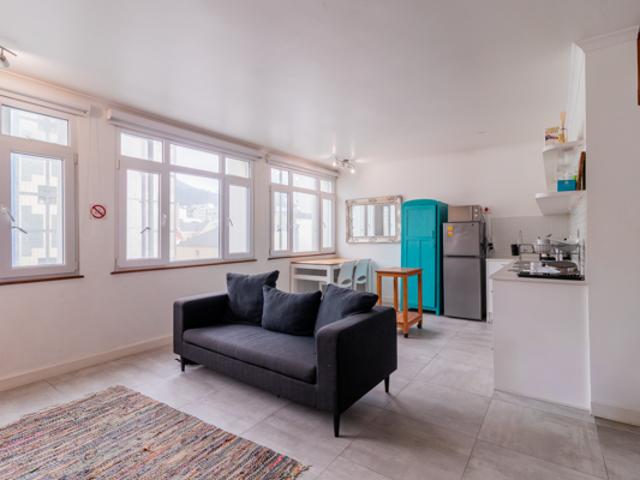 Studio apartment in Cape Town City Centre