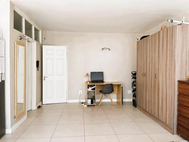 Studio Apartment in Cape Town City Centre