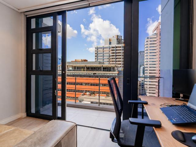 Studio apartment in Cape Town City Centre