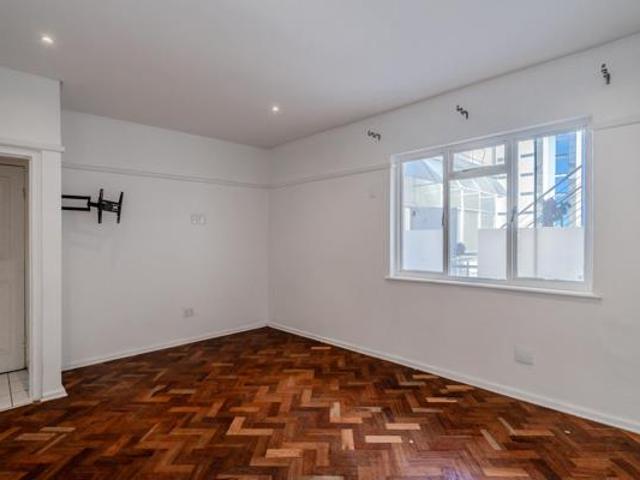 Studio Apartment in Cape Town City Centre