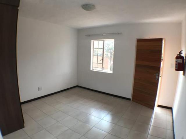 Studio Apartment in Capital Park