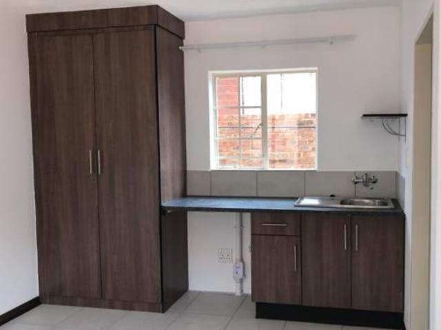 Studio Apartment in Capital Park
