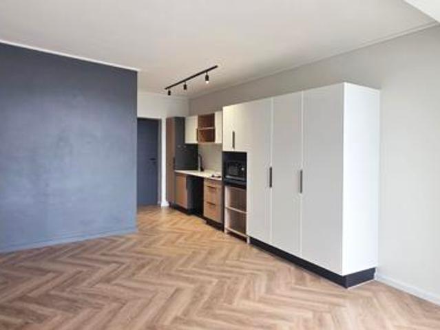 Studio apartment in Century City