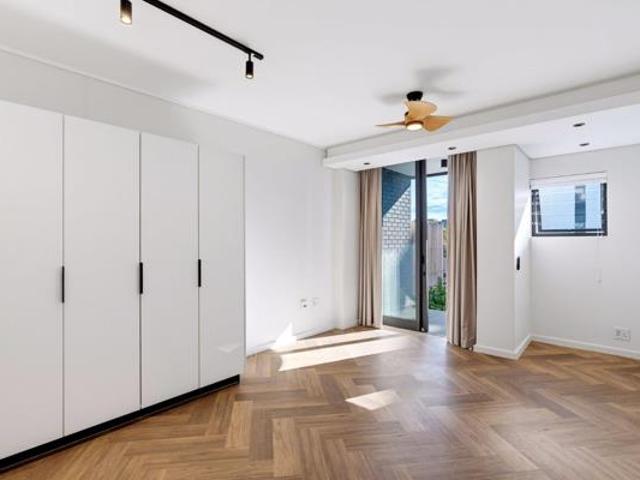 Studio Apartment in Century City