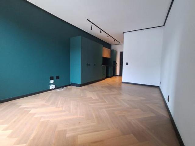 Studio Apartment in Century City