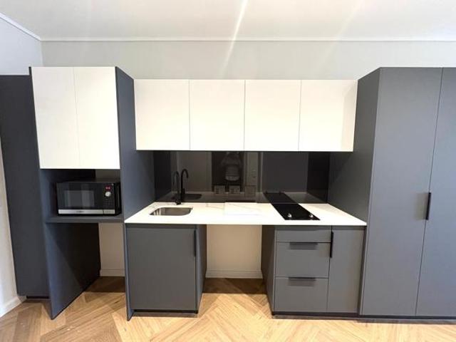 Studio Apartment in Century City