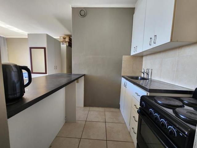 Studio Apartment in Claremont