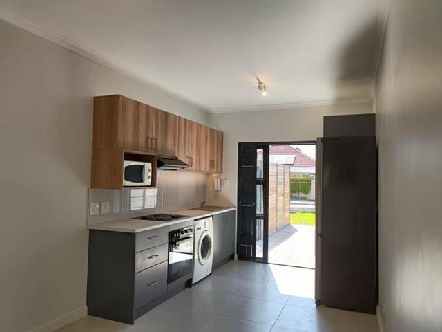 Studio apartment in Claremont