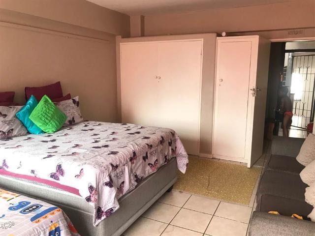 Studio Apartment in Durban CBD