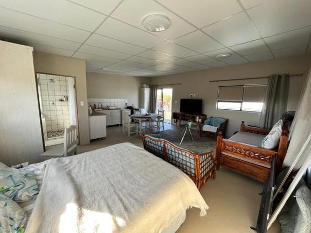 Studio apartment in Douglas
