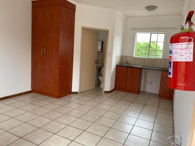 Studio Apartment in Eloffsdal
