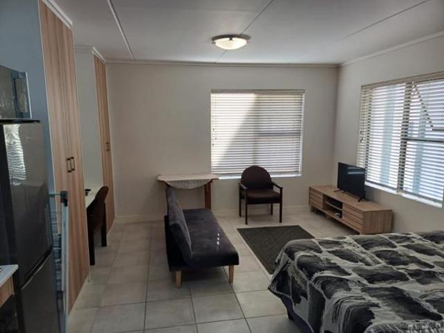 Studio Apartment in Firlands