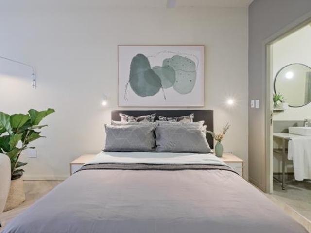 Studio Apartment in Foreshore