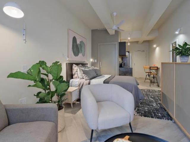 Studio Apartment in Foreshore