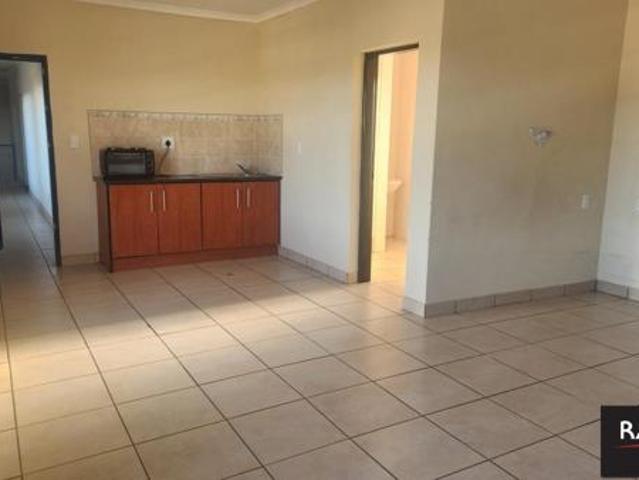 Studio Apartment in Geelhoutpark