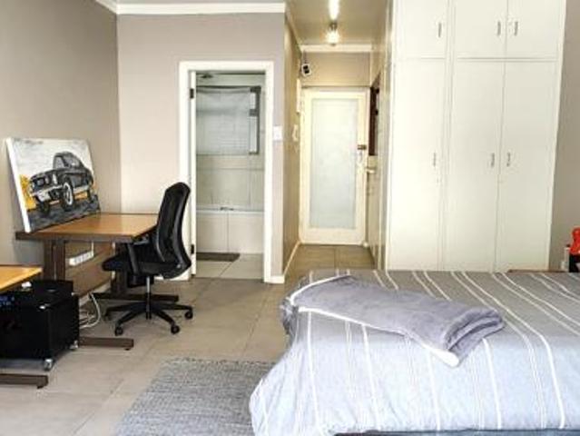 Studio Apartment in Green Point