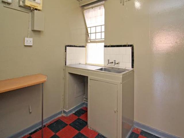 Studio Apartment in Hillbrow
